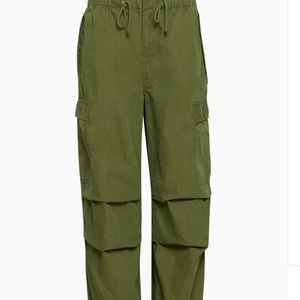 ARITZIA SQUAD POCKET PARACHUTE PANTS